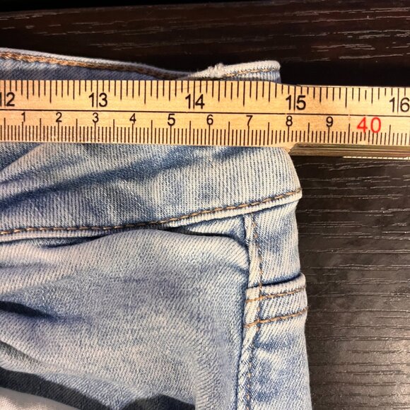 American Eagle Skater Jean Size 12 Distressed Women Jeans Medium Wash Blue - Picture 7 of 8